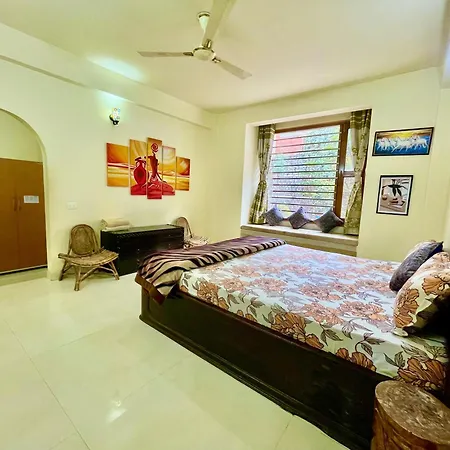 The Auriga 3Bhk Fully Entair Villa With Bonfire In Kasauli I Pvt Stay I Open Air Terrace I Kitchen Livingroom I Lawn Bonfire I Gaming Zone Exterior photo