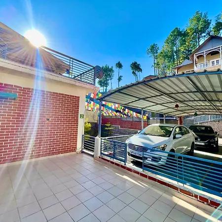 The Auriga 3Bhk Fully Entair Villa With Bonfire In Kasauli I Pvt Stay I Open Air Terrace I Kitchen Livingroom I Lawn Bonfire I Gaming Zone Exterior photo