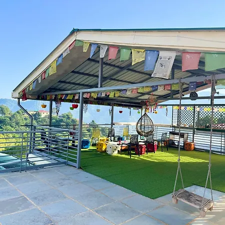 The Auriga 3Bhk Fully Entair Villa With Bonfire In Kasauli I Pvt Stay I Open Air Terrace I Kitchen Livingroom I Lawn Bonfire I Gaming Zone Exterior photo