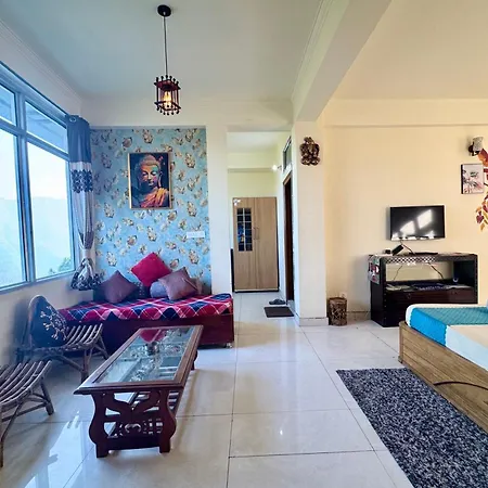 The Auriga 3Bhk Fully Entair Villa With Bonfire In Kasauli I Pvt Stay I Open Air Terrace I Kitchen Livingroom I Lawn Bonfire I Gaming Zone Exterior photo