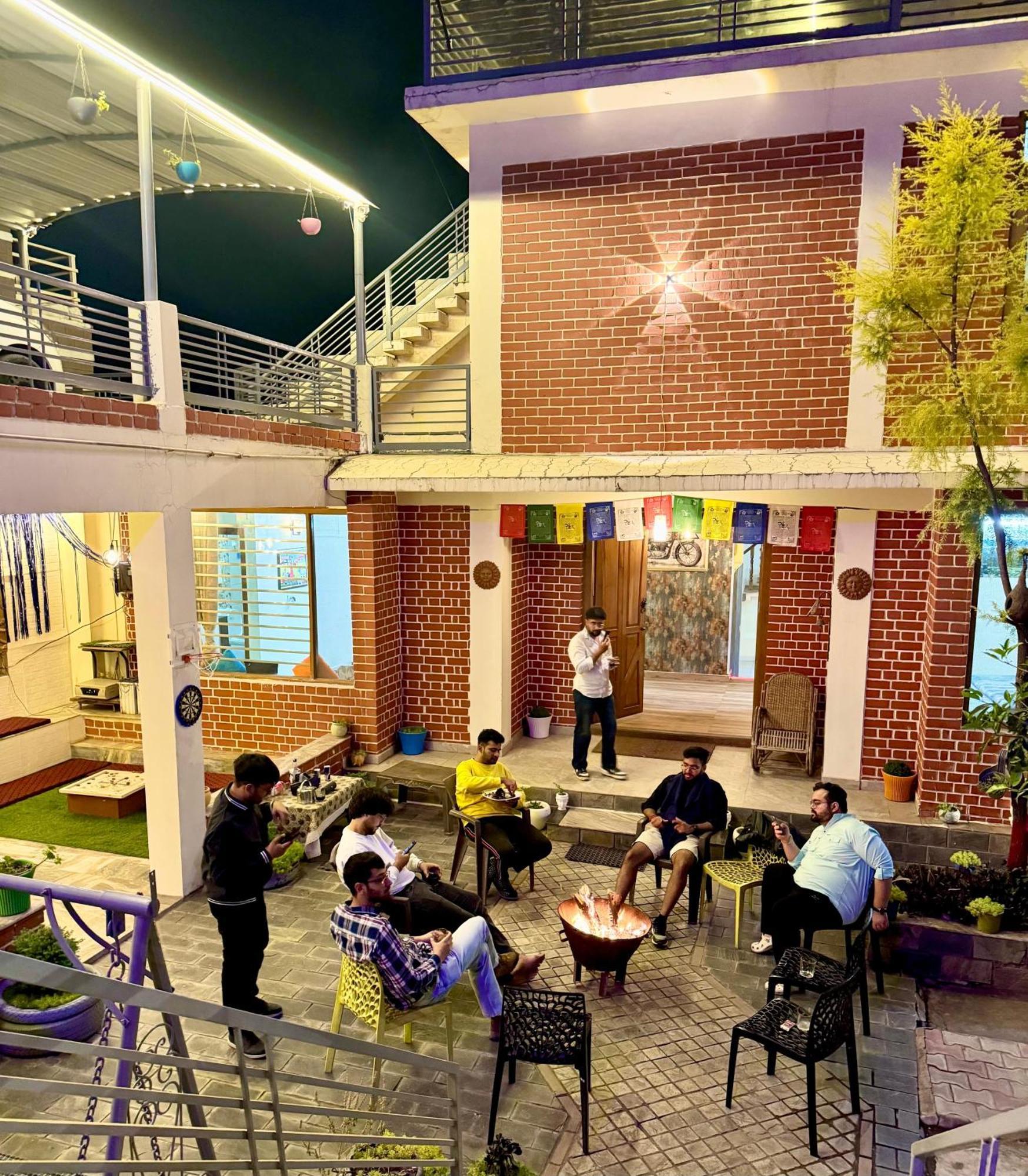Villa The Auriga 3bhk Fully Entair With Bonfire In I Pvt I Open Air Terrace I Kitchen Livingroom I Lawn Bonfire I Gaming Zone Kasauli